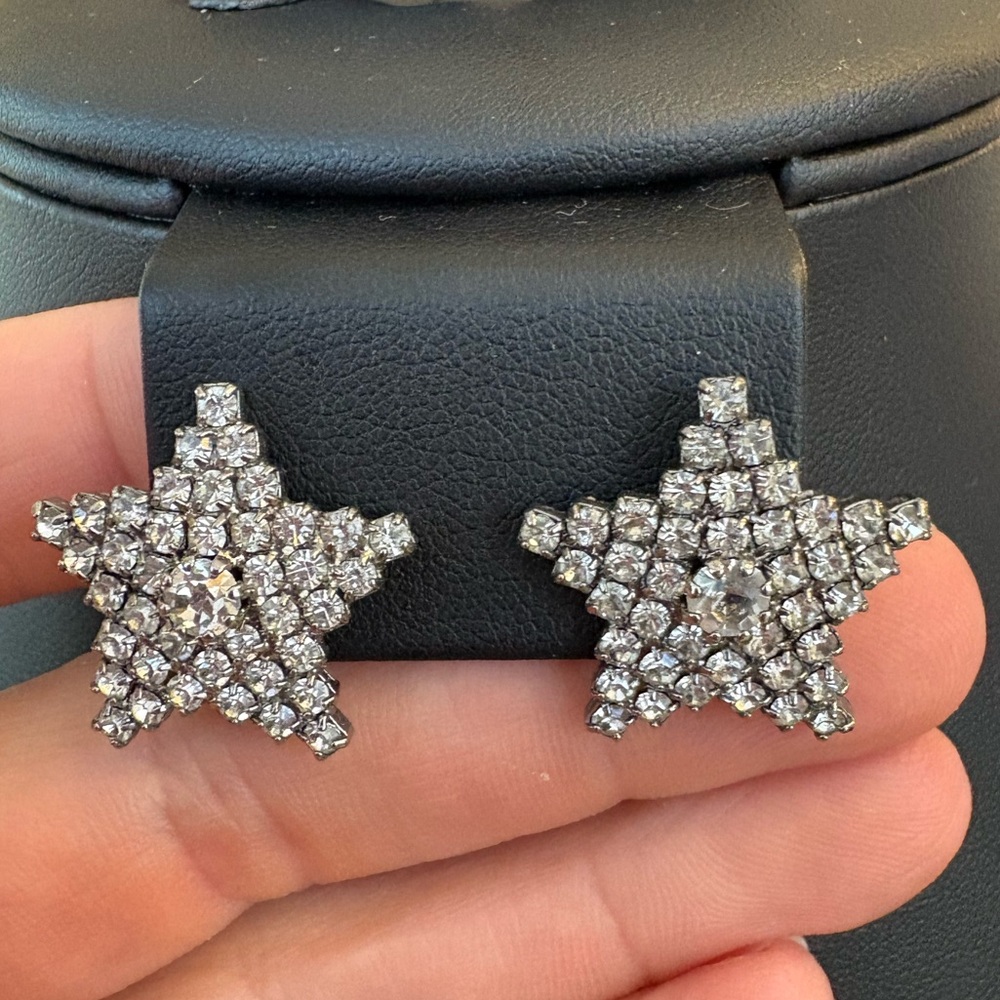 Vintage silver toned rhinestone star earrings pierced - Picture 6 of 11